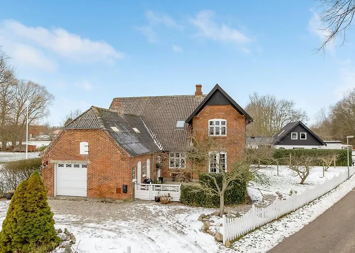 度假居 Edla - 5km From The Sea By Interhome